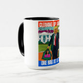 ドナルド・トランプ – アメリカをクリーンアップ,一度に1つのバッグ マグカップ (正面左)