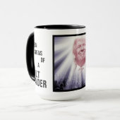 ドナルド・トランプ: 嵩拝のリーダー マグカップ (正面左)