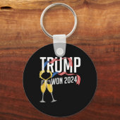 ドナルド・トランプ 2024年大統領就任祝い メンズ キーホルダー (正面)