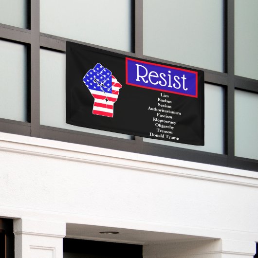 ドナルド・トランプ、LIes、寡頭政権、人種差別に抵抗する 横断幕 (ビルの外側)