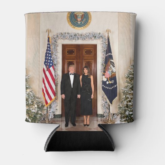 ドナルド&メラニアトランプのクリスマスホワイトハウス 缶クーラー (正面)