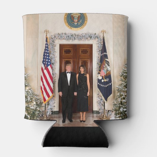 ドナルド&メラニアトランプのクリスマスホワイトハウス 缶クーラー (裏面)