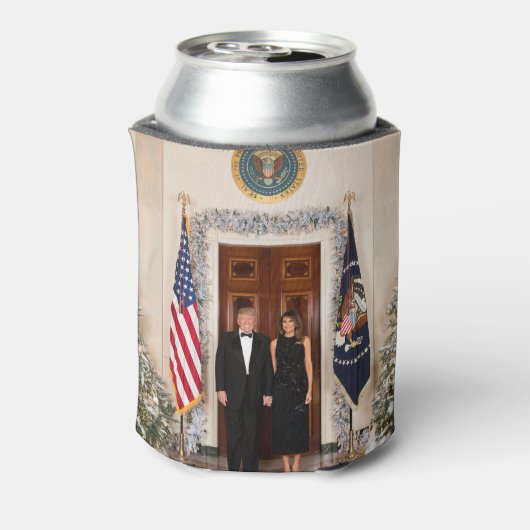 ドナルド&メラニアトランプのクリスマスホワイトハウス 缶クーラー (缶裏面)