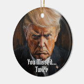 ドナルド・J・トランプ・マグ大統領が2024年に恋しく思射殺した セラミックオーナメント (左)