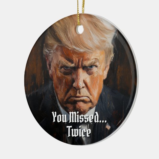 ドナルド・J・トランプ・マグ大統領が2024年に恋しく思射殺した セラミックオーナメント (左)