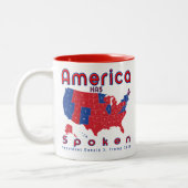 ドナルドJ. Trump Winsの赤白青のコーヒーカップのマグ ツートーンマグカップ (左)