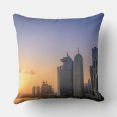 ドハ、カタール市上の日没 クッション (裏面)