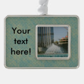 ドバイのモールの噴水 シルバープレートフレームオーナメント (正面)