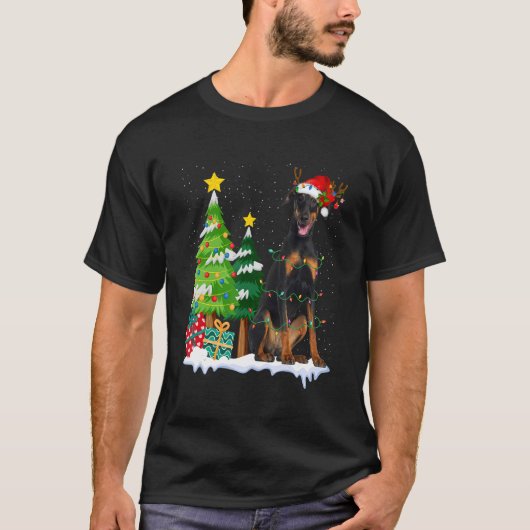 ドバーマンドッグサンタハットトナカイのクリスマスライト Tシャツ (正面)