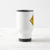 ドブロゾーンに入る トラベルマグ (中央)