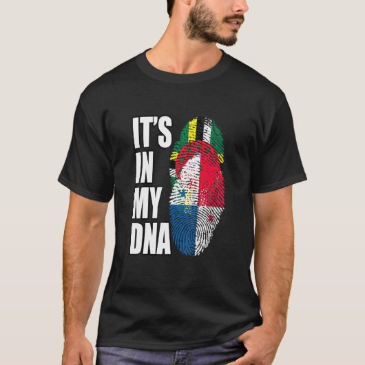 ドミニカとパナマのミックスDNA フラグ ヘリテージ Tシャツ (正面)