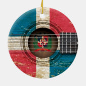 ドミニカ共和国の旗が付いている古いアコースティックギター セラミックオーナメント (裏面)