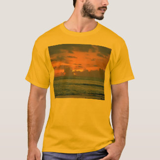 ドミニカ共和国の日の出 Tシャツ
