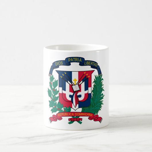 ドミニカ共和国の紋章付き外衣は コーヒーマグカップ (中央)