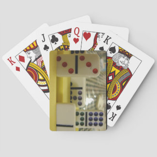 ドミノのタイル トランプ