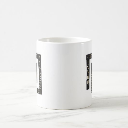 ドミノの螺線形のマグ コーヒーマグカップ (中央)