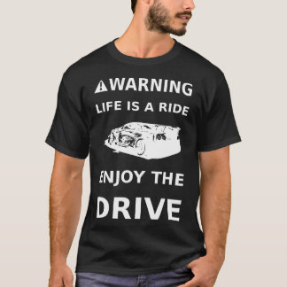 ドライブしておもしろい Tシャツ
