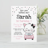 ドライブバイキティキャット誕生日招待状 招待状 (スタンド正面)