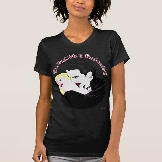 ドラキュラ、最初の噛みが最も甘い Tシャツ (正面)