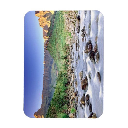 ドラケンズバーグの円形劇場とトゥジェラ川 マグネット (縦)