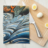 ドラゴンおよび波I キッチンタオル (四つ折り)