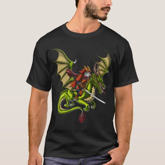 ドラゴンに乗る侍猫 Tシャツ (正面)