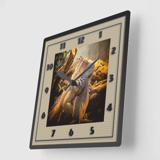ドラゴンのイグアナの名前ティナ スクエア壁時計 (傾斜)
