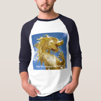 ドラゴンの運のモール Tシャツ