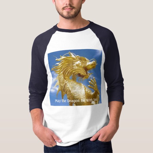 ドラゴンの運のモール Tシャツ (正面)