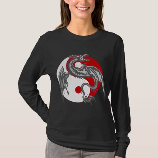 ドラゴンの陰陽の暗闇のTシャツ Tシャツ (正面)