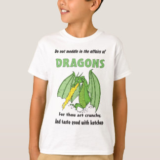 ドラゴンは出来事で干渉しません Tシャツ
