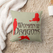 ドラゴンを持つ女性 クッション (ブランケット)