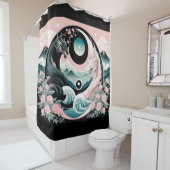 ドラゴンズフローラマウンテンピンクセージティール（緑がかった色） シャワーカーテン (インサイチュ)