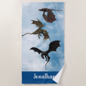 ドラゴンズ飛んでいるワイバーンファンタジーパーソナライズされた ビーチタオル (正面)