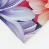 ドラゴンベビー宇宙フラワーズポートレート フリースブランケット (角)