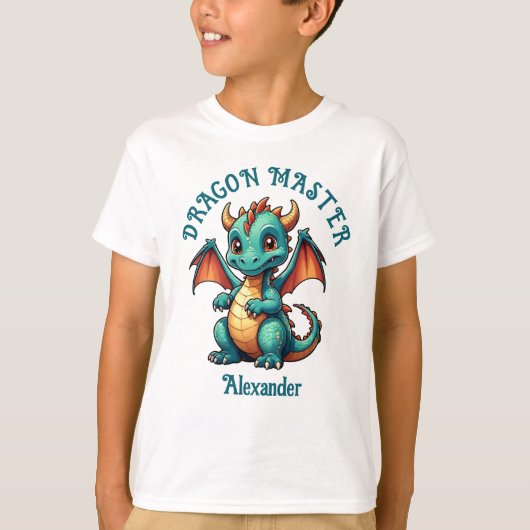 ドラゴンマスターかわいい緑のドラゴンのパーソナライズ Tシャツ (正面)