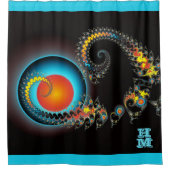 ドラゴンムーンフラクタルアートとモノグラム シャワーカーテン (正面)