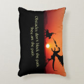 ドラゴン対ナイト感動的やる気を起こさせる アクセントクッション (正面(垂直))