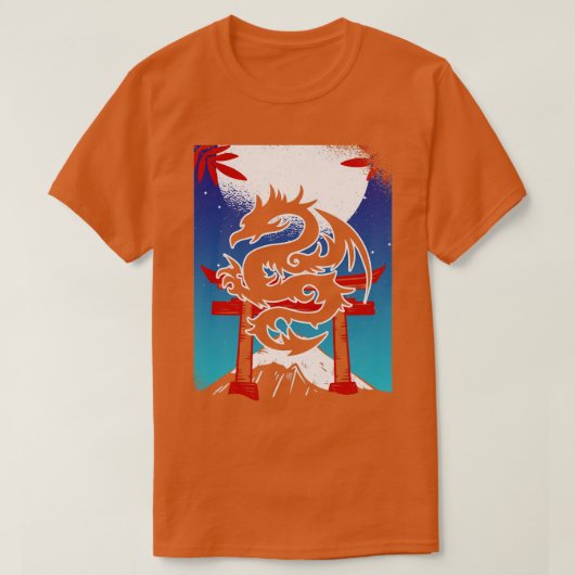 ドラゴン日本の鳥居の山の風景 Tシャツ (デザイン正面)