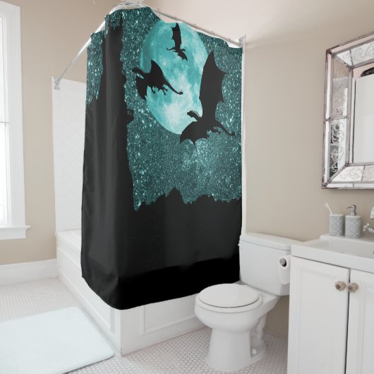 ドラゴン飛んでいる、ドーン山の崖の城/月 シャワーカーテン (インサイチュ)