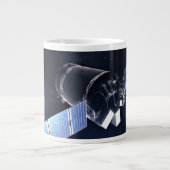 ドラゴンXl宇宙船のイラストレーション。 ジャンボコーヒーマグカップ (正面)