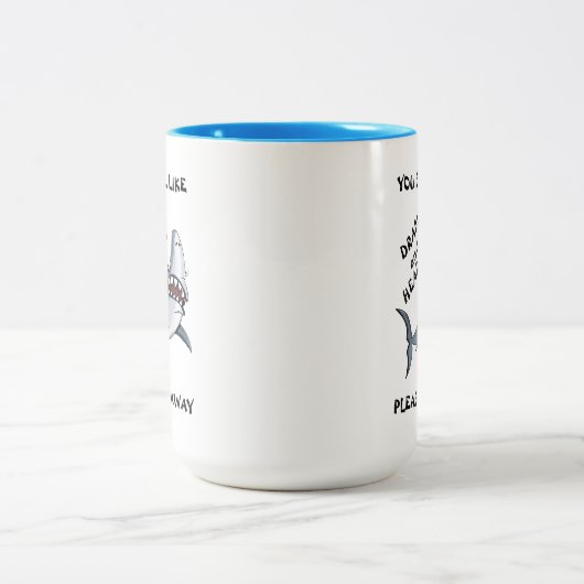 ドラマの匂いと頭痛の種が好き遠くに ツートーンマグカップ (中央)