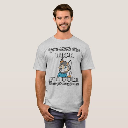 ドラマの匂いと頭痛の贈り物の匂いがすおもしろいる Tシャツ (正面フル)