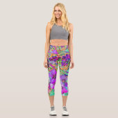 ドラマチサイケデリックカルなマゼンタと紫の花 カプリレギンス (正面)