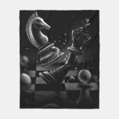 ドラマチックなチェスのモノクロ フリースブランケット (正面)