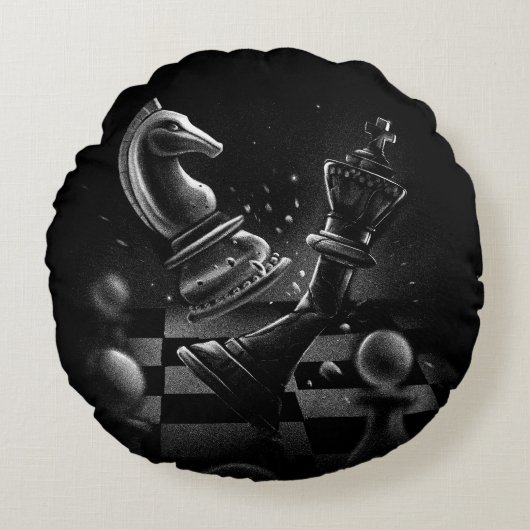 ドラマチックなチェスの戦い – 騎士と馬 ラウンドクッション (正面)