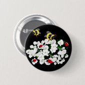 ドラマチックなハチのテンサイと黒の白い花 缶バッジ (正面&裏面)