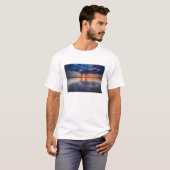 ドラマチックな海の風景、夕日、カリフォルニア Tシャツ (正面フル)