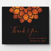 ドラマチックな銅の花を黒に付けて結婚ありがとう フォトプラーク (正面)