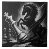 ドラマチックな黒馬vs.キング – チェスはっきりしたのアートワーク タイル (正面)